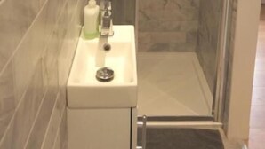 Superior Double Room, 1 Queen Bed, Private Bathroom | Bathroom - Big Yellow Door in Queens Quarter (Belfast)