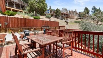 House, 3 Bedrooms, Pets Allowed, Mountain View | Outdoor dining