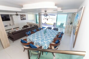 Dining - Beautiful, newly remodeled beachfront villa (Cancún)