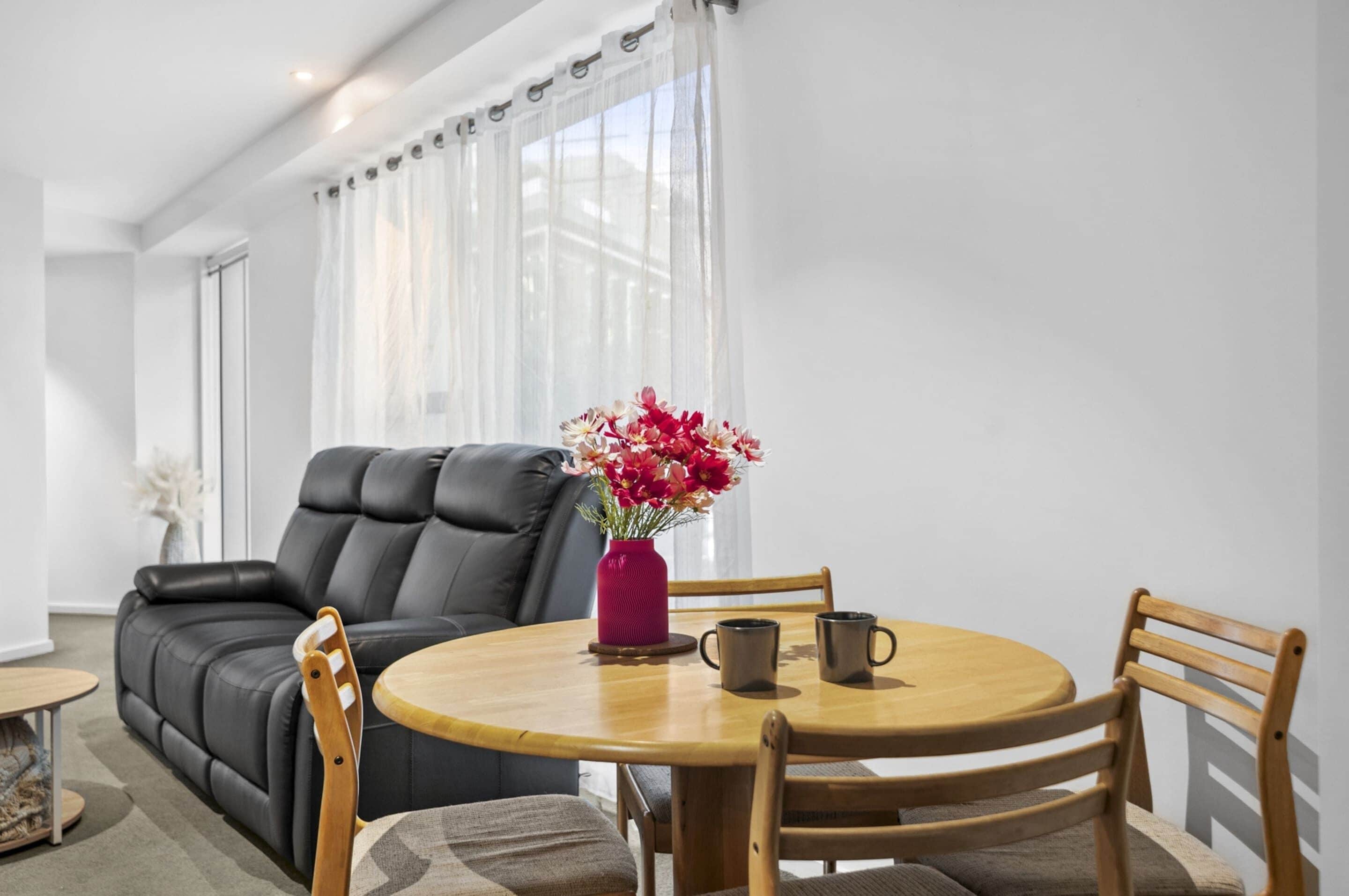 Apartment | Dining