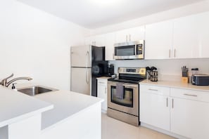 Unclassified image, 4 of 15, button - Instant Stay Ocean Drive (Miami Beach)