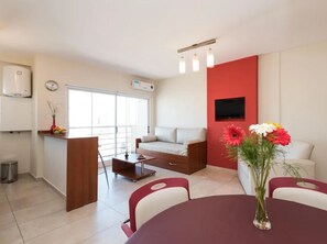 Doppelzimmer, Stadtblick | Wohnbereich