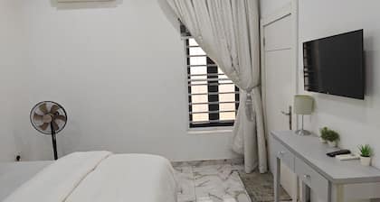 Lux Shortlets Hotels in Lekki Phase 1