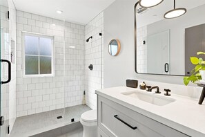 Bathroom - Designer Scandinavian ADU on a Santa Monica Urban Farm (min 31 nights) (Santa Monica)