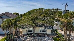 Exterior - Pier Escape - Entire Property (Jacksonville Beach)