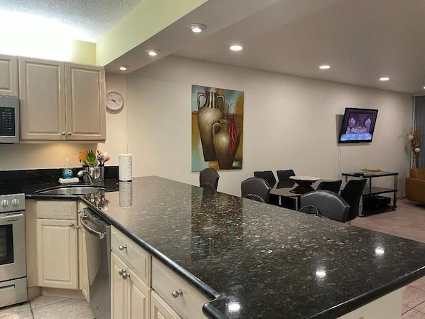 Private kitchen - Cozy 2bedroom 2 bath apartment on the beach in Hollywood with direct ocean views (Hollywood)