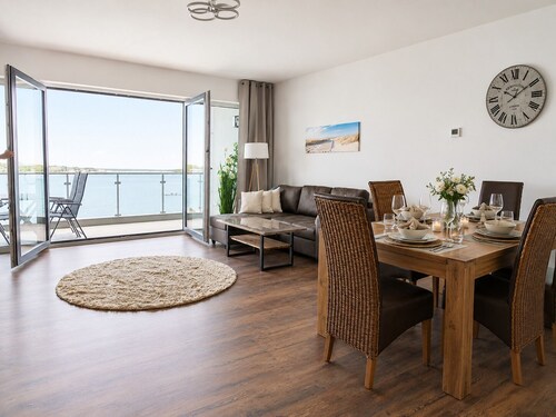 Cozy vacation rental on Lake Hainer with 2 balconies and a lake view / 60 m² / sleeps 4