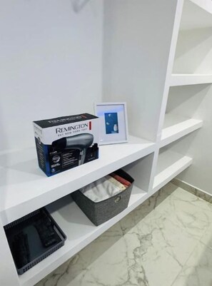Interior - Modern Oasis: 3 min from the Airport + 5G+ Wi-Fi + Parking (Monteria)