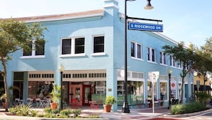 Unclassified image, 2 of 8, button - Cozy 1-bedroom studio in the heart of Downtown Sebring (Sebring)