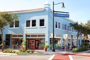 Unclassified image, 2 of 8, button - Cozy 1-bedroom studio in the heart of Downtown Sebring (Sebring)