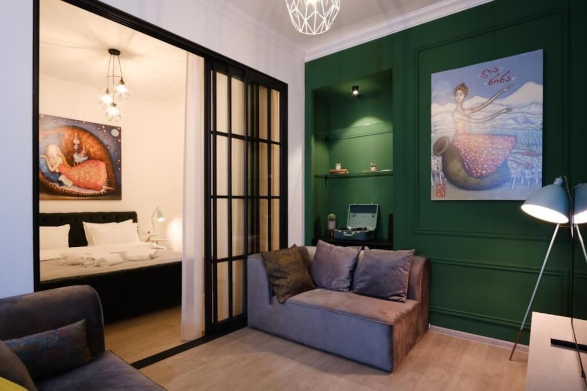 Comfort Apartment, Balcony, Courtyard View