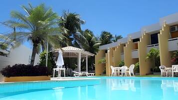 Apartment | Pool | Outdoor pool