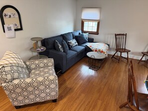 Living area - Village View B&B,Convenient 2-bedroom apartment in lovely Lahaska, Bucks County (Lahaska)
