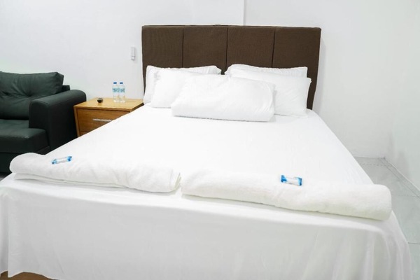 Iron/ironing board, WiFi (free)