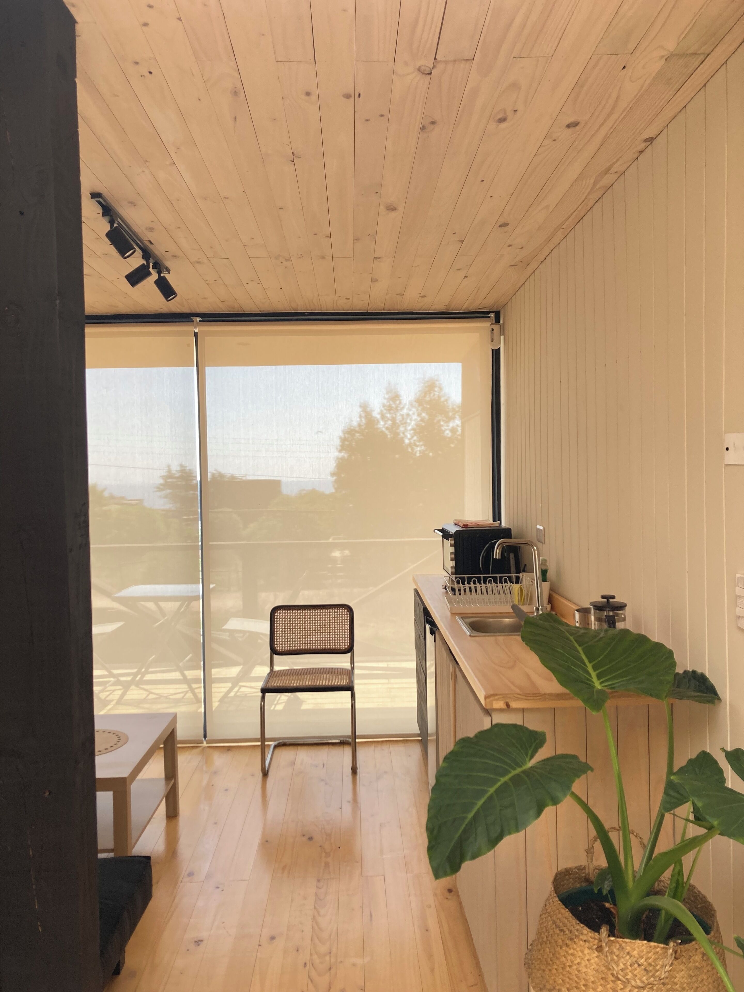 Loft, balkon, pemandangan laut sebagian | Interior