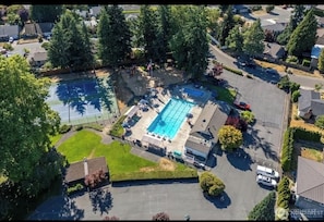 Exterior - Peaceful 2-bedroom condo in charming Kirkland (Kirkland)