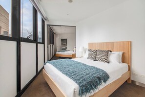Room - Protea Corner Laid back CBD Stay by Yarra and Dining (Southbank)