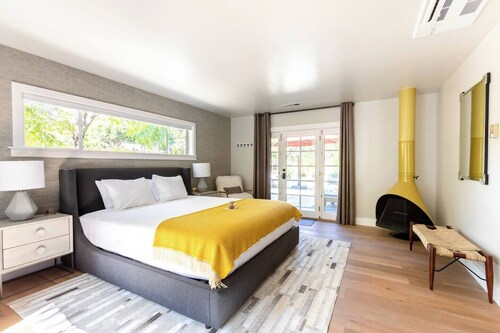 Master Suite (the Elephant) on Private Vineyard