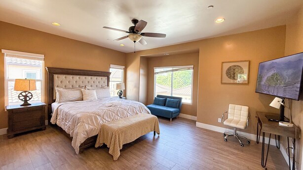 Unclassified image, 1 of 58, button - Spacious 4BR Home  2 Living Rooms Near Disney (Hacienda Heights)