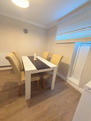 Shared Dormitory, 1 Bedroom | Dining room - Room-bright Double Size, Private Room in (Wellingborough)