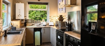 Mountain View Miners Cottage in UNESCO w/ Pizza Oven & Games Table | Zip World
