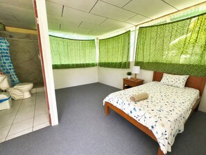 Unclassified image, 3 of 6, button - Aventour Amazon Lodge (Iquitos)