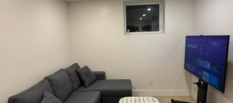 Brand-New Modern & Cozy
2-Bedroom Private Basement Suite