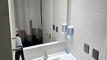 Apartment | Bathroom