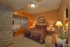 Room - A Beary Happy Place Cabin Rental (Pigeon Forge)