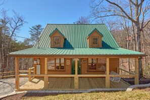 Exterior - A Beary Special Place Cabin Rental (Sevierville)