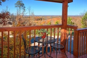 Outdoor dining - A New Beginning Cabin Rental (Sevierville)