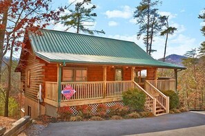 Exterior - Almost Heaven Cabin Rental (Pigeon Forge)