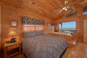 Room - Angels Attic Cabin Rental (Pigeon Forge)