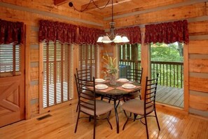 Dining - Bearway to Heaven Cabin Rental (Wears Valley)