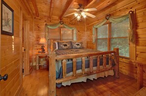 Room - Blue Sky Cabin Rental (Sevierville)