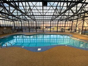 Pool - Cheeky Chipmunk Getaway (Sevierville)