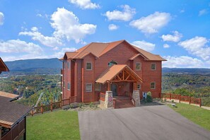 Exterior - Copper Ridge Lodge Cabin Rental (Sevierville)