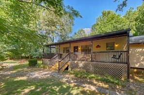 Exterior - Creekside Cottage Vacation Home (Wears Valley)