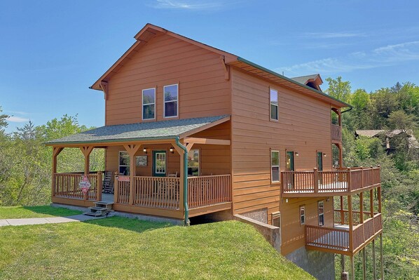 Exterior - Crosswinds Cabin Rental (Pigeon Forge)