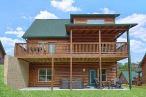 Exterior - Dream Mountain Cove Cabin Rental (Pigeon Forge)
