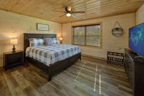 Room - Dream Mountain Cove Cabin Rental (Pigeon Forge)