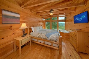 Room - Eagle's Crest Cabin Rental (Pigeon Forge)