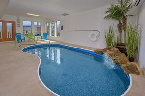Pool - Elk Ridge Lodge Cabin Rental (Pigeon Forge)