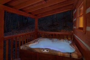 Outdoor spa tub - Just Barely Making It Cabin Rental (Wears Valley)