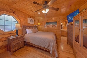 Room - Knockin' on Heaven's Door Cabin Rental (Sevierville)