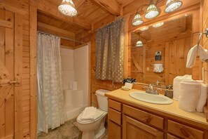 Bathroom - Love Without End Cabin Rental (Sevierville)