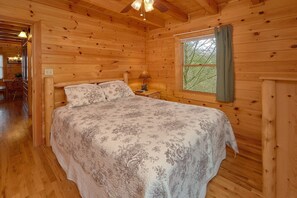 Room - Sassy Lady Cabin Rental (Pigeon Forge)