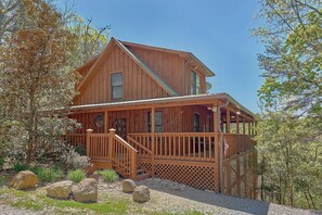 Exterior - Serenity Ridge Cabin Rental (Pigeon Forge)