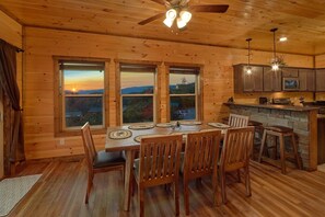 Unclassified image, 5 of 37, button - Smoky Bear Lodge Cabin Rental (Wears Valley)