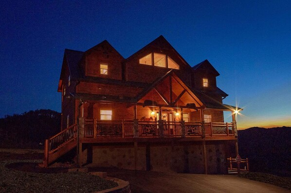 Unclassified image, 1 of 37, button - Smoky Bear Lodge Cabin Rental (Wears Valley)